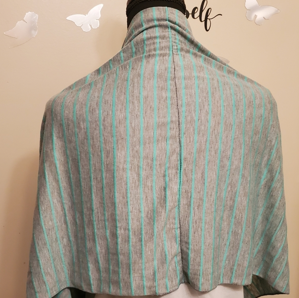 4/$30🌟Charming Charlie Infinity Scarf - Picture 3 of 5